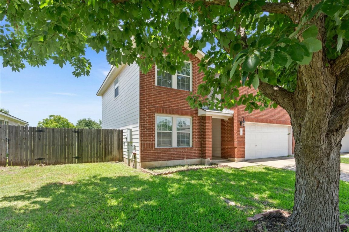 Property Photo: 1450 Newbury Street TX 78626