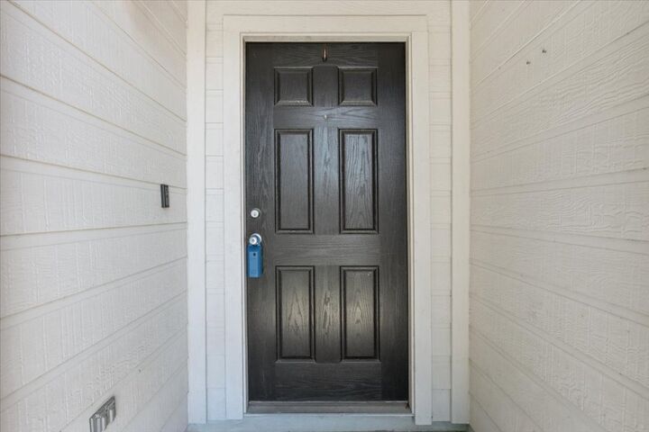 Property Photo: 1450 Newbury Street TX 78626