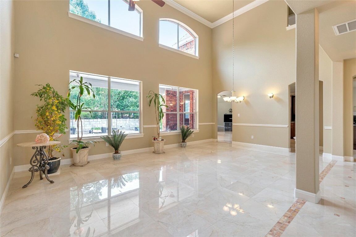 Property Photo: 222 Vailco Lane TX 78738