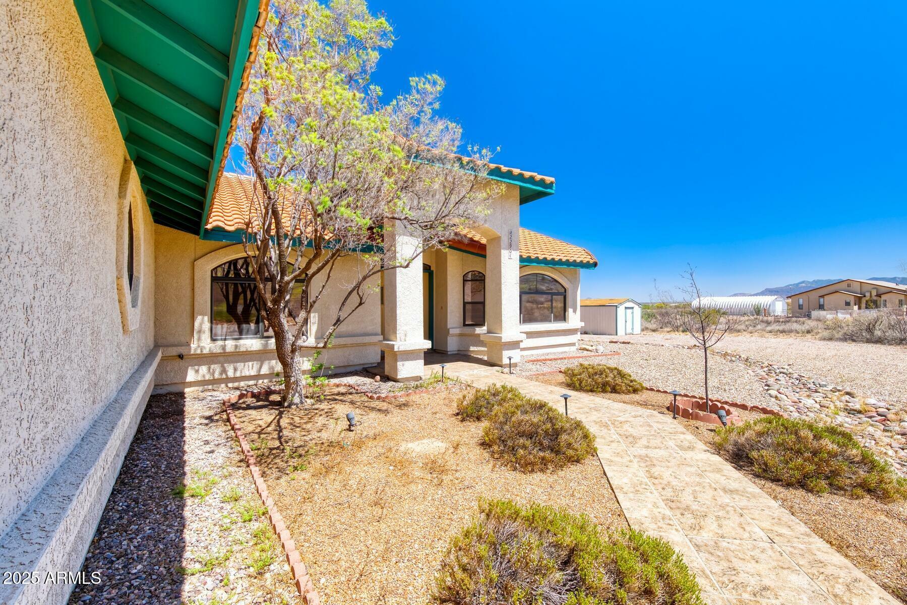 Property Photo: 2290 N Ranch Trail AZ 85616