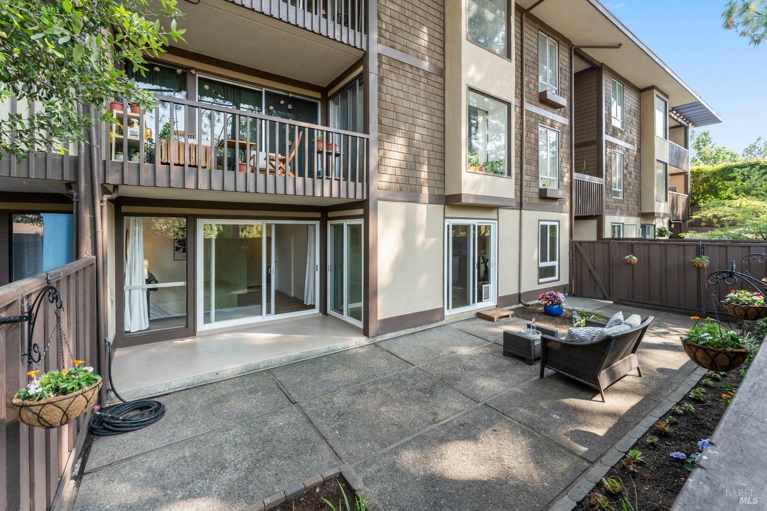 Property Photo: 81 Forest Lane CA 94903