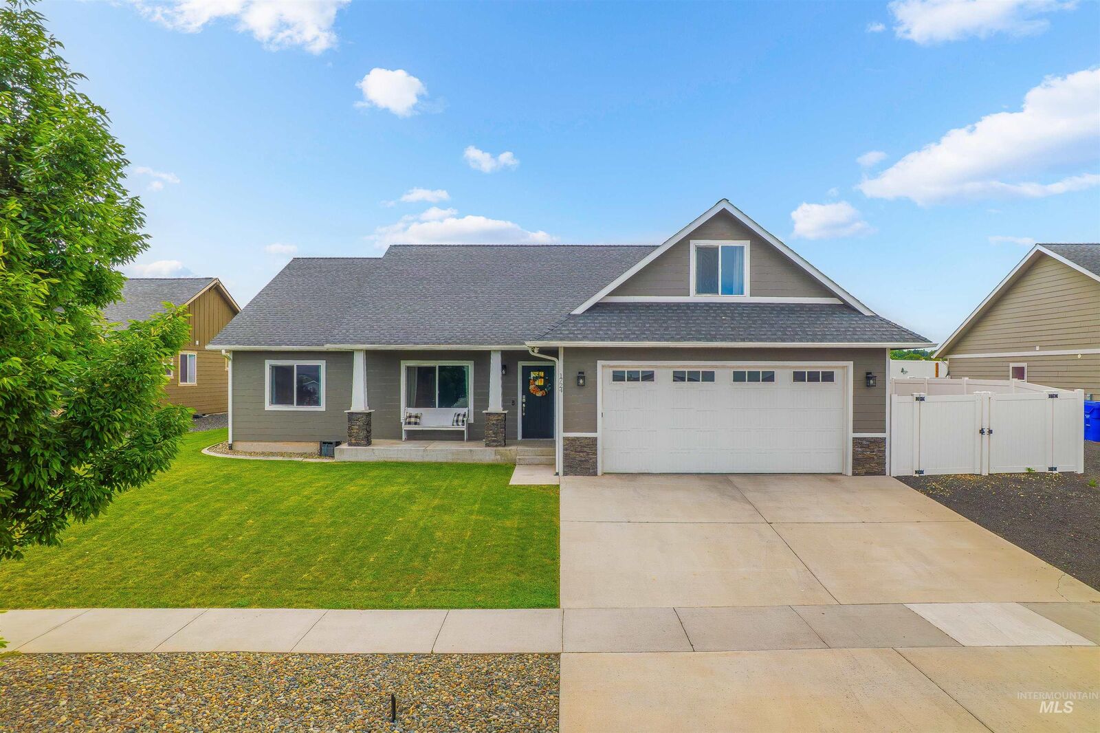 Property Photo:  1724 Pioneer Dr  ID 83501 