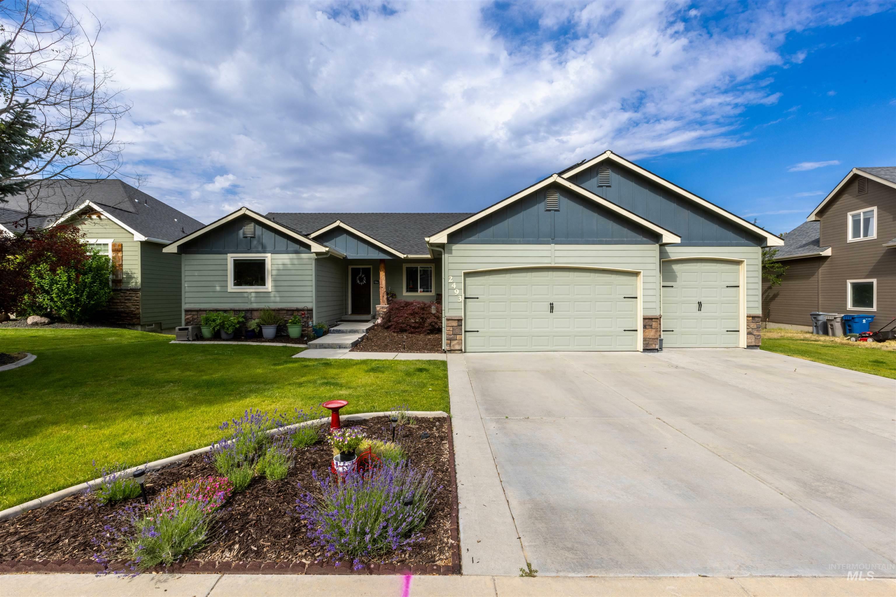 2493 S Skyview Dr  Nampa ID 83686 photo