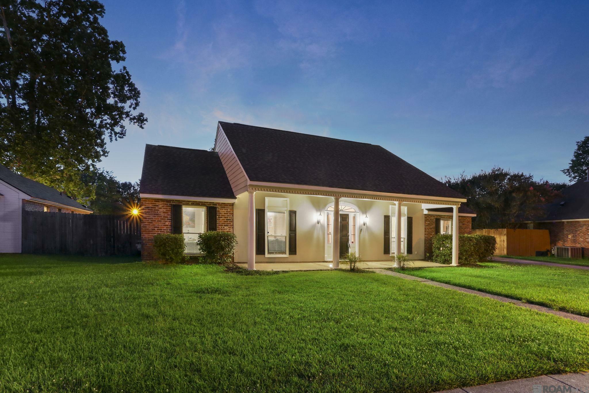 Property Photo: 5364 River Meadow Dr LA 70820