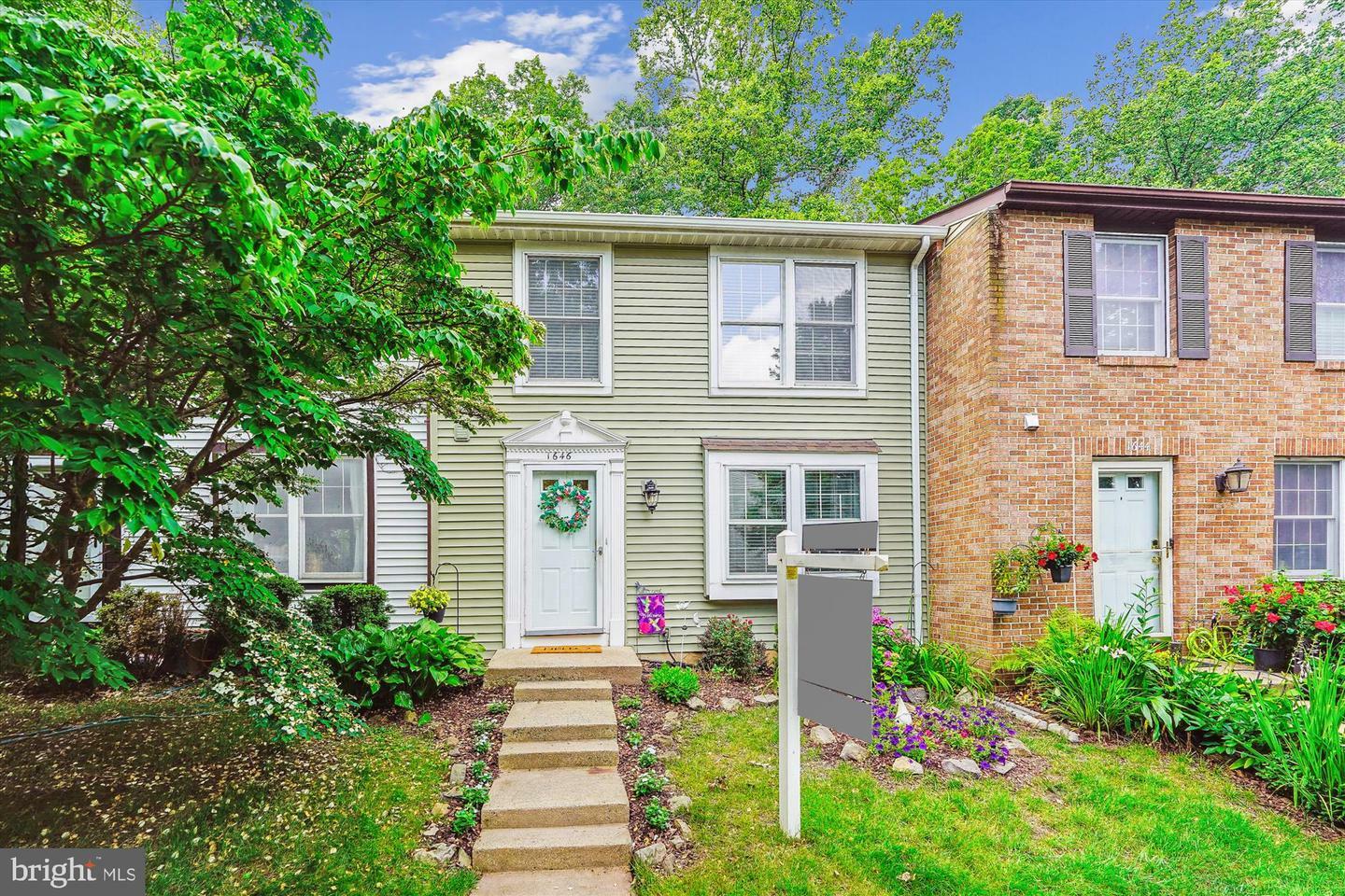 Property Photo: 1646 Sierra Woods Drive VA 20194