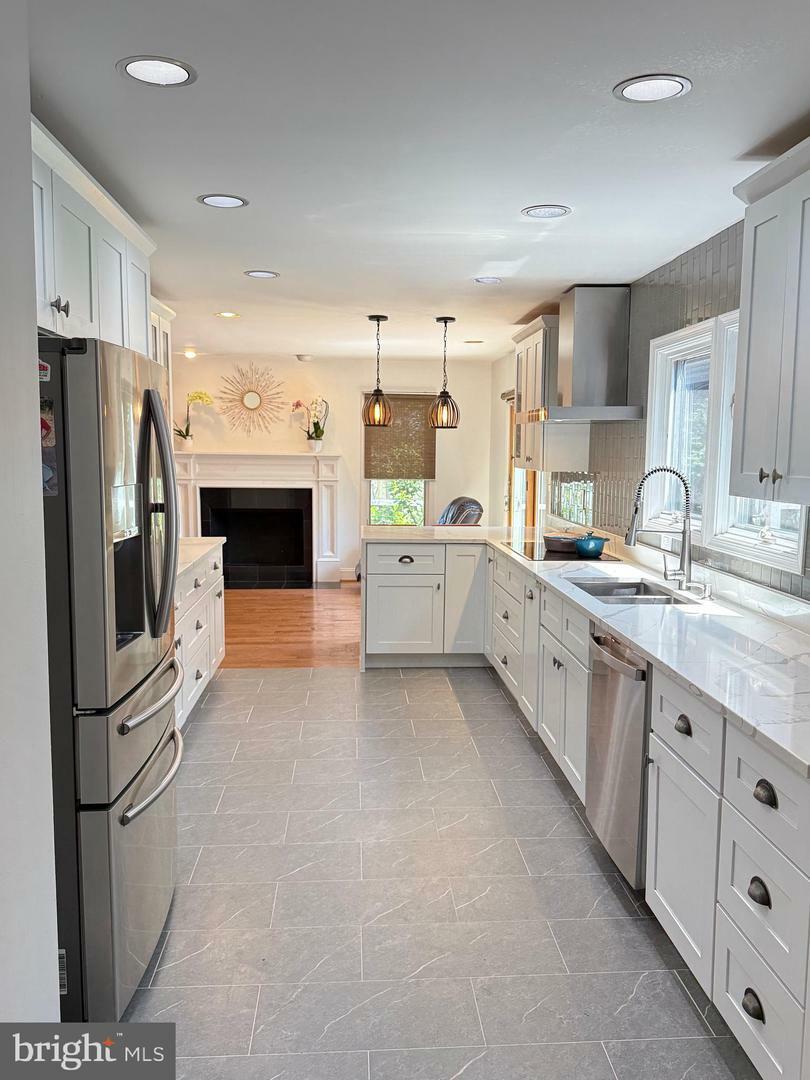 Property Photo: 9524 Woodington Drive MD 20854