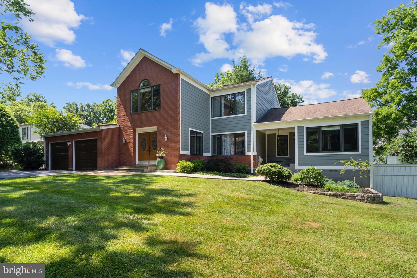 Property Photo:  9524 Woodington Drive  MD 20854 