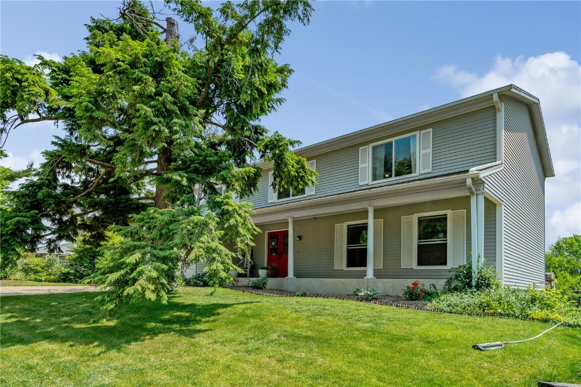 Property Photo: 6908 Larkwood Dr. NE IA 52402