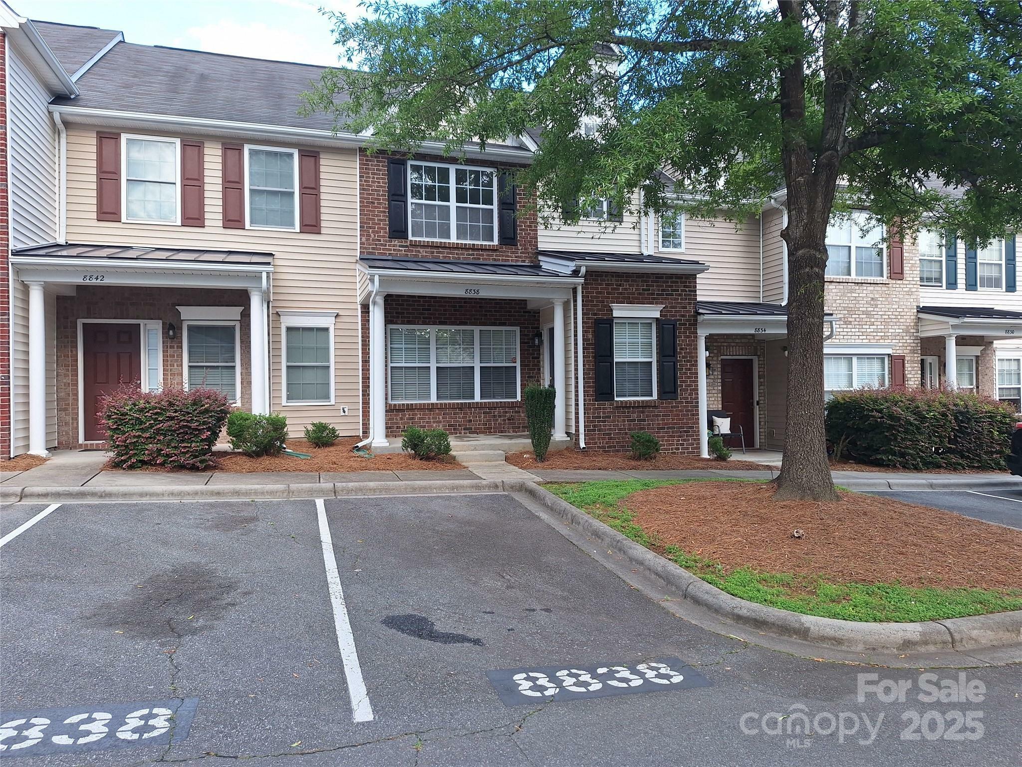 Property Photo: 8838 Wandering Creek Way NC 28227