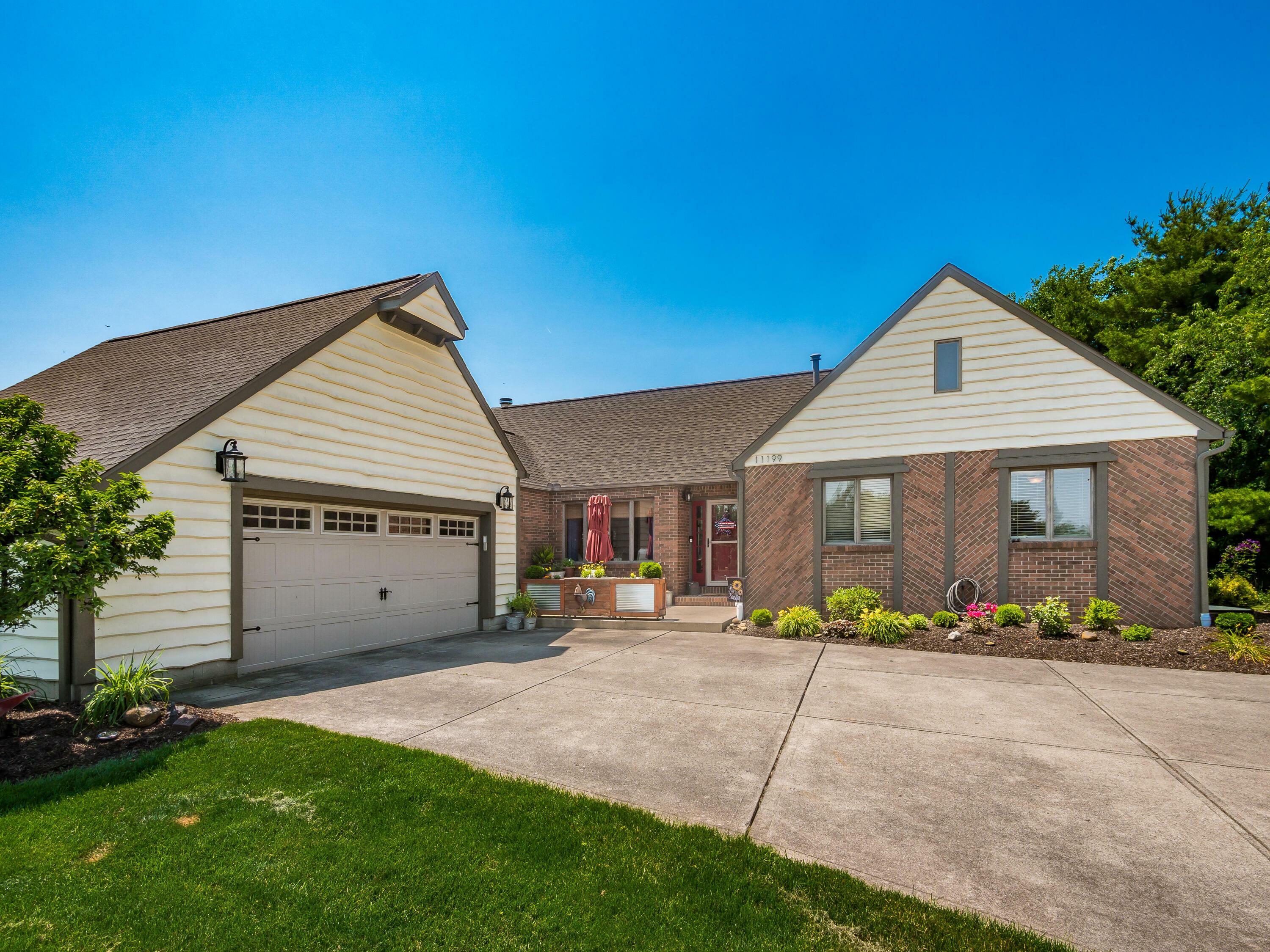 Property Photo: 11199 Pickerington NW Road OH 43147