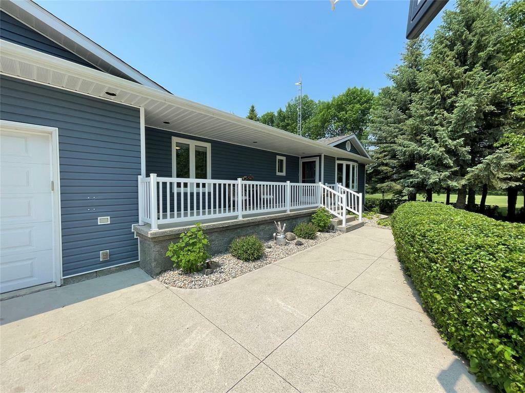 Property Photo:  66150 430 Highway North  MB R0H 0Y0 