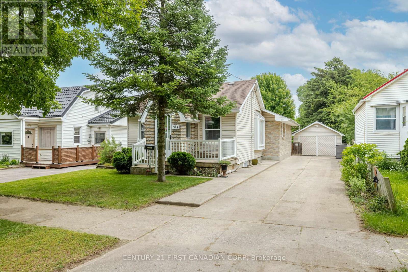Property Photo: 144 Emerson Avenue ON N5Z 3L6