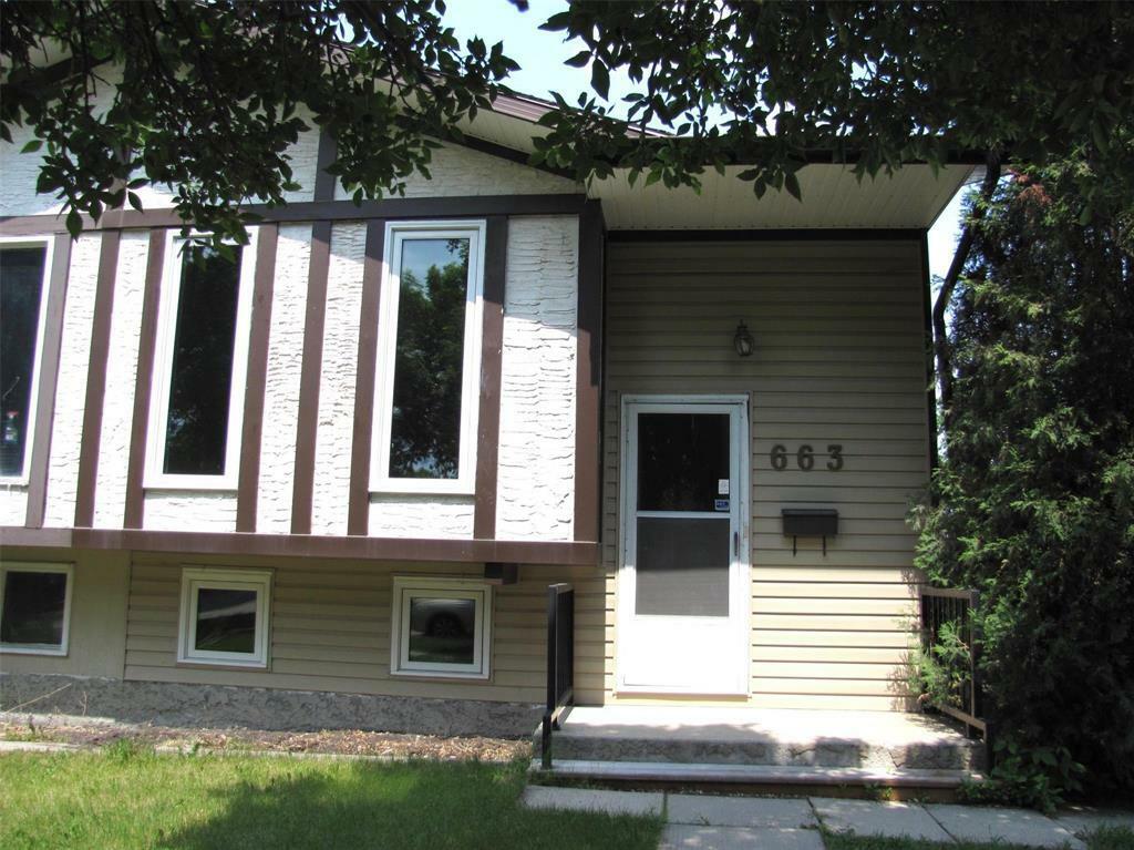 Property Photo: 663 McMeans Avenue East MB R2C 3S9