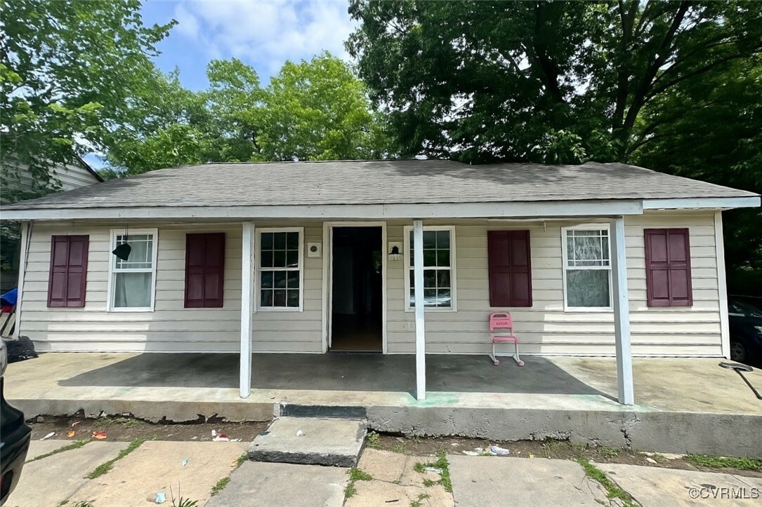 Property Photo:  2403 Oakland Avenue  VA 23224 