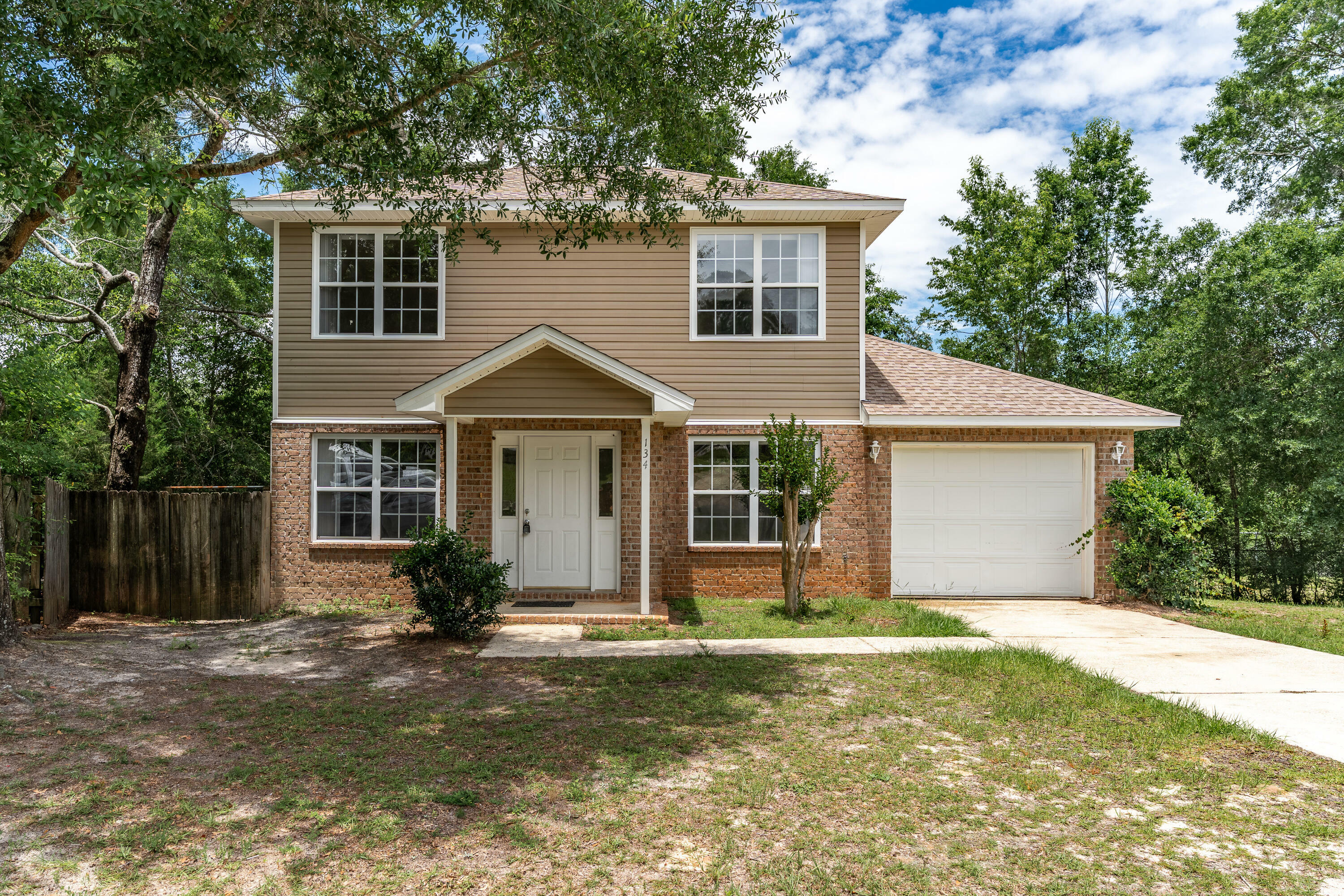 Property Photo: 134 Cabana Way FL 32536