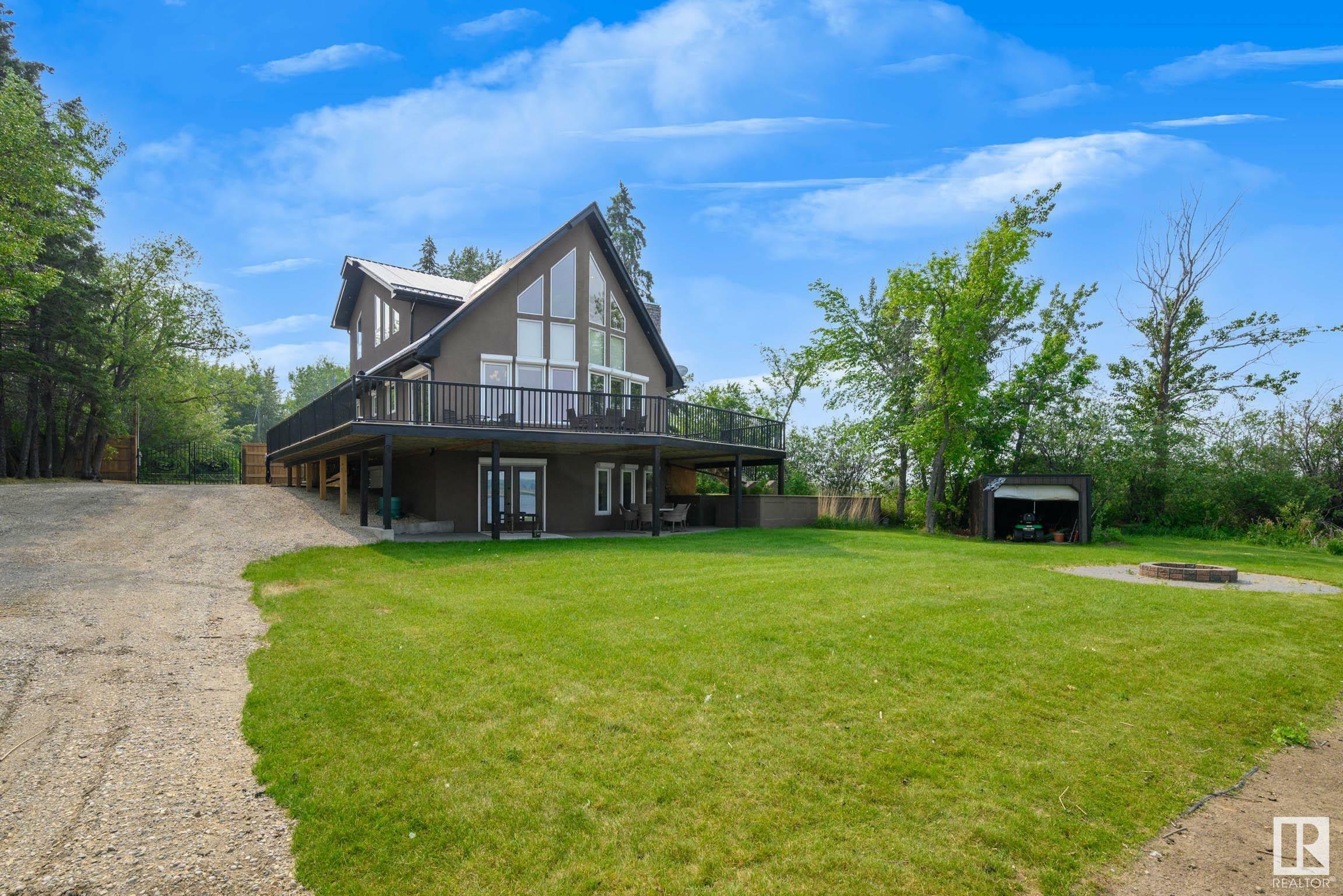 Property Photo: 47 Railway Avenue AB T0E 2Y0