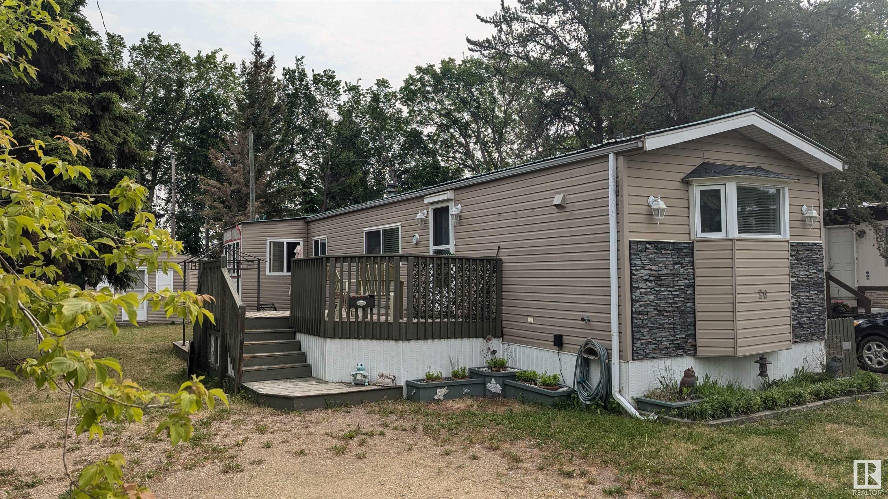 26 Wood & Garden Estates  Vegreville AB T9C 1E9 photo
