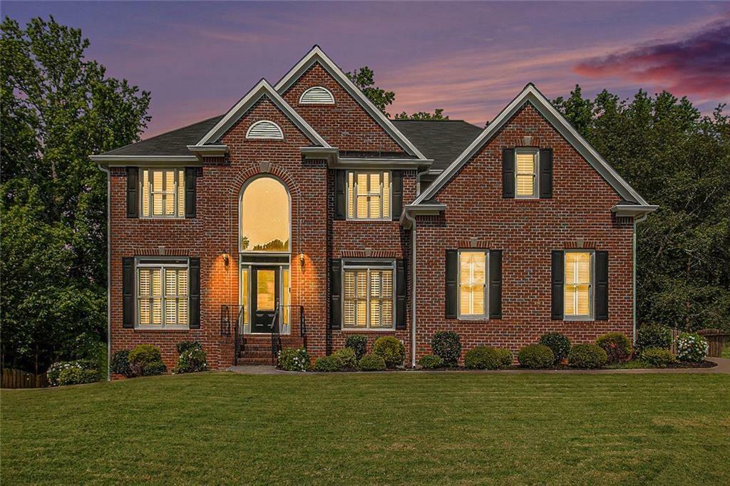 Property Photo: 1006 Kingsbridge View GA 30127