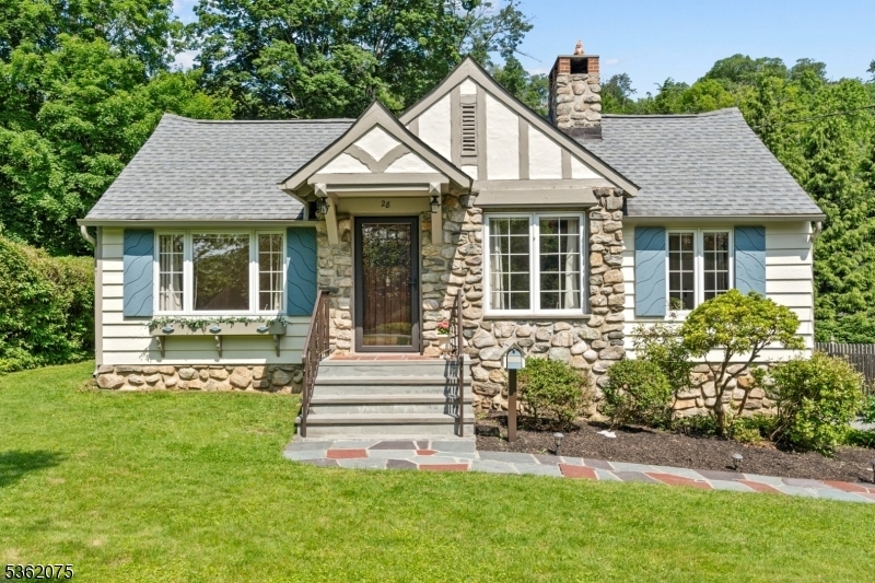 Property Photo: 28 Oakwood Trl NJ 07871