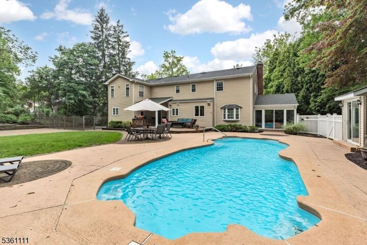 Property Photo: 28 Sherbrook Dr NJ 07922