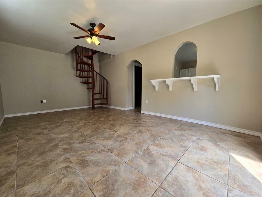 Property Photo: 4733 Jefferson Street 2 TX 77023
