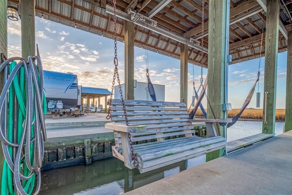 Property Photo: 1107 Gator Point TX 77650