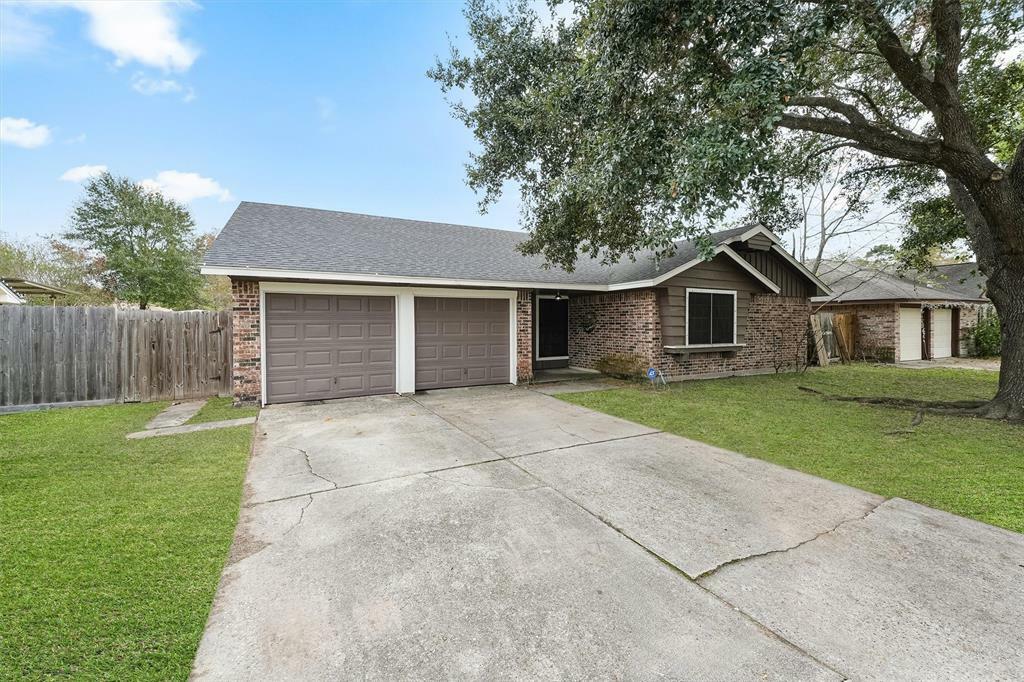 Property Photo: 21518 Greenham Drive TX 77388