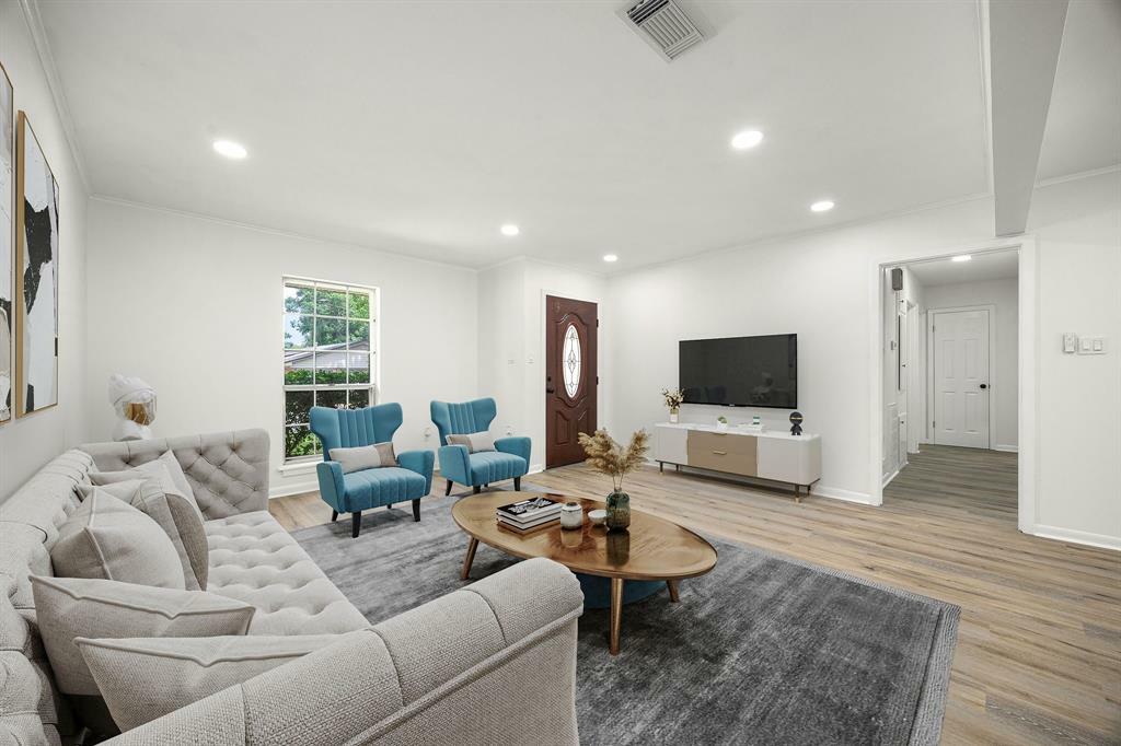 Property Photo: 2113 Timber Lane TX 77301