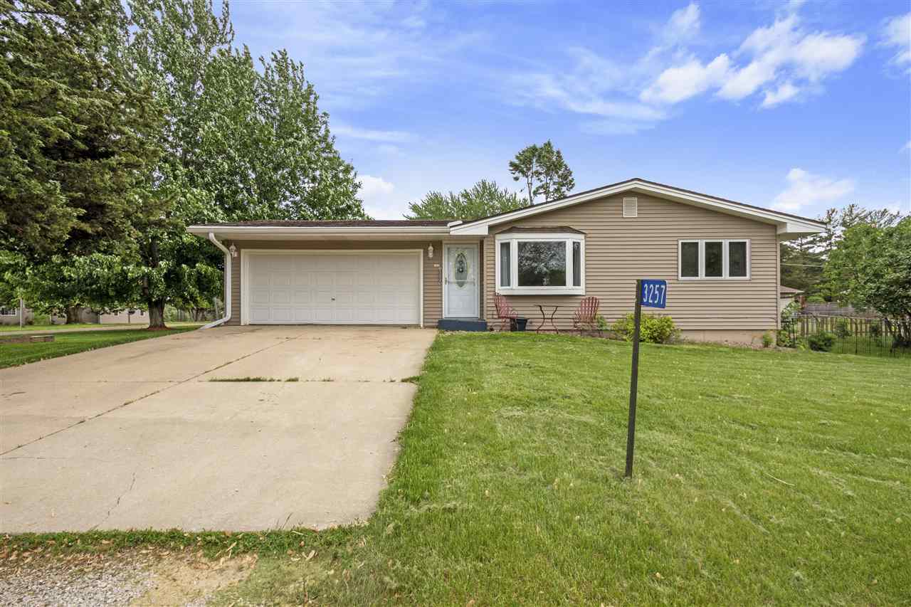 3257 NE Windward St  Solon IA 52333 photo