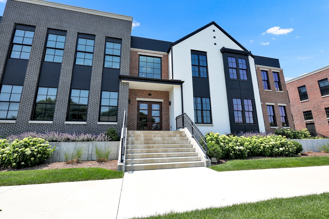 Property Photo:  415 Main Street 2B  IA 50219 