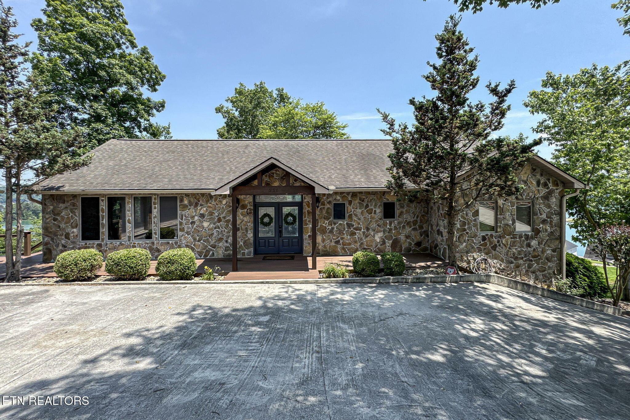 Property Photo: 226 Mountain Crest Drive TN 37766