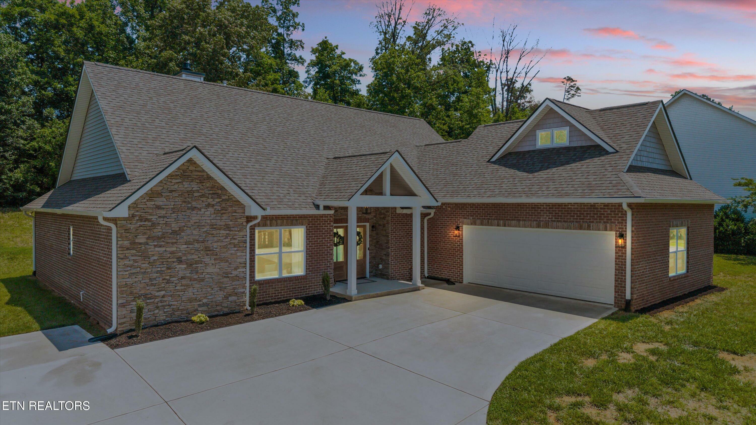 Property Photo: 2049 Old Hickory Lane TN 37772