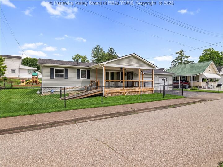 641 Newton Avenue  Barboursville WV 25504 photo