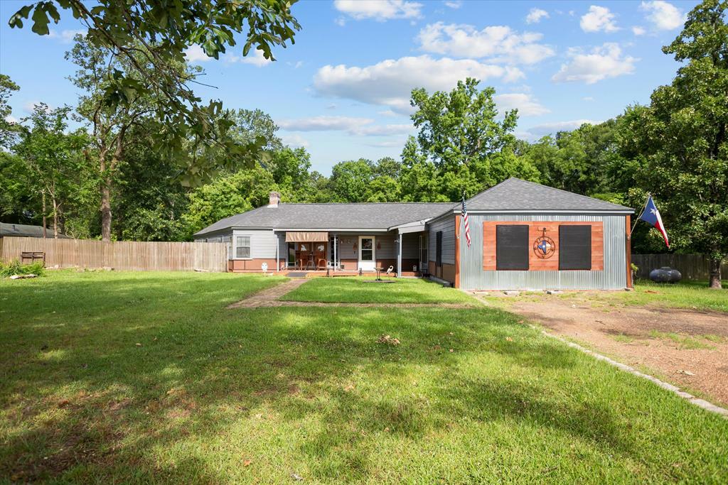 Property Photo: 505 S Home St TX 75939