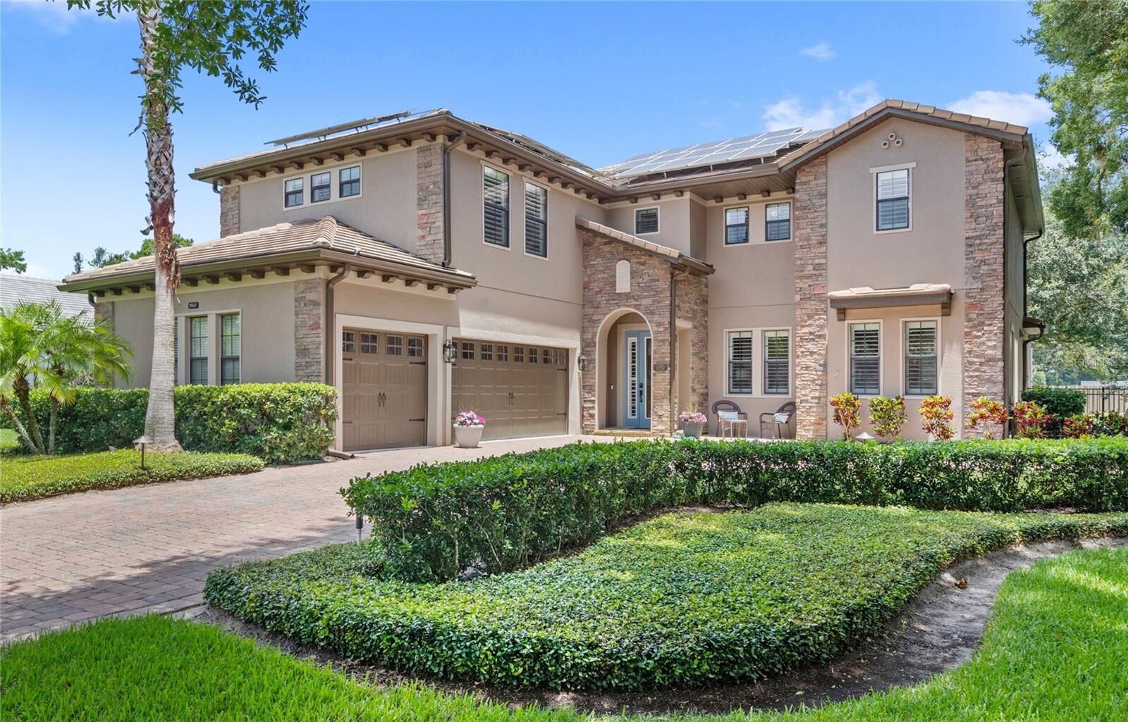 Property Photo: 25537 High Hampton Circle FL 32776