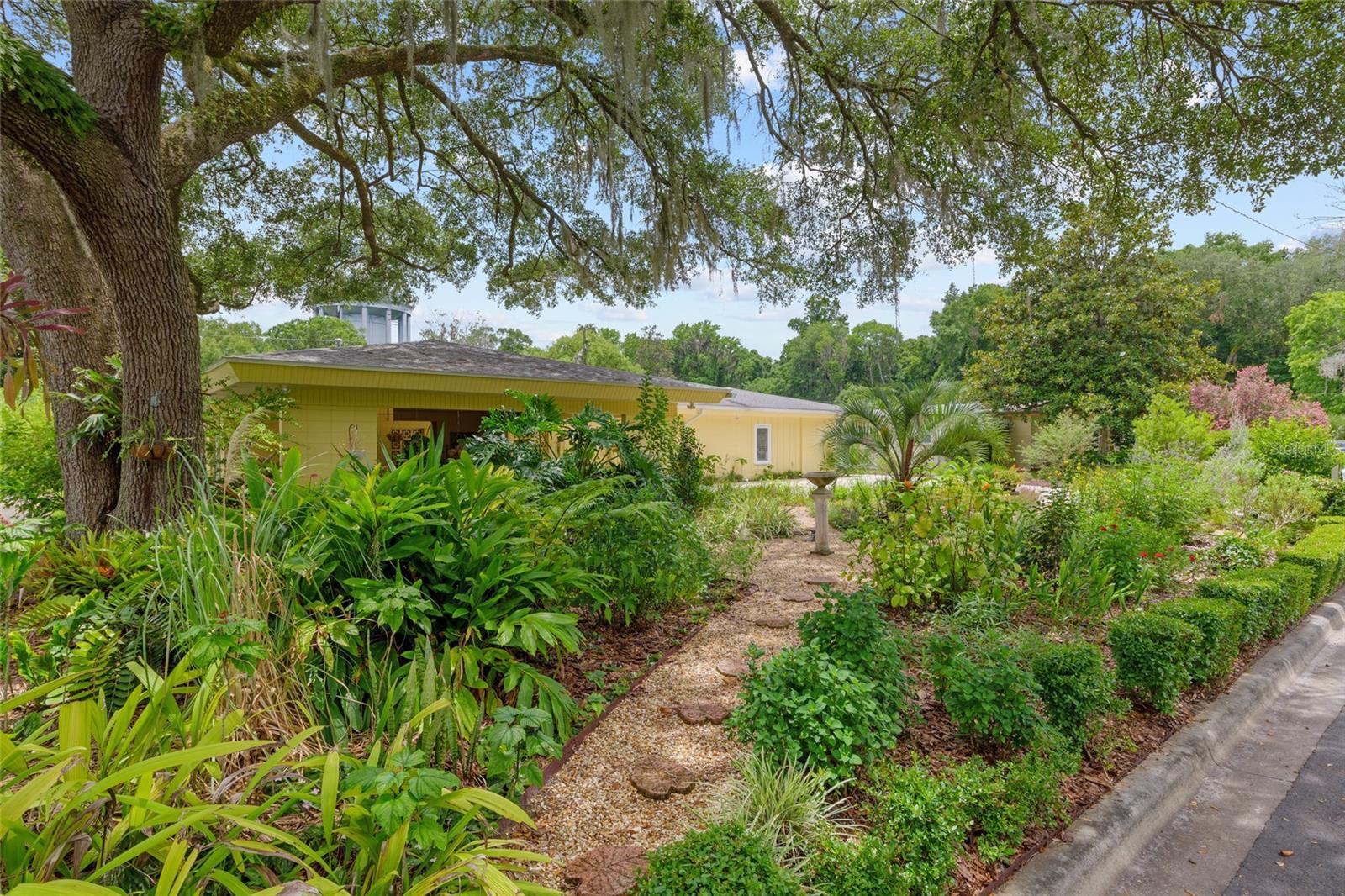 Property Photo: 2281 NW 21st Place FL 32605
