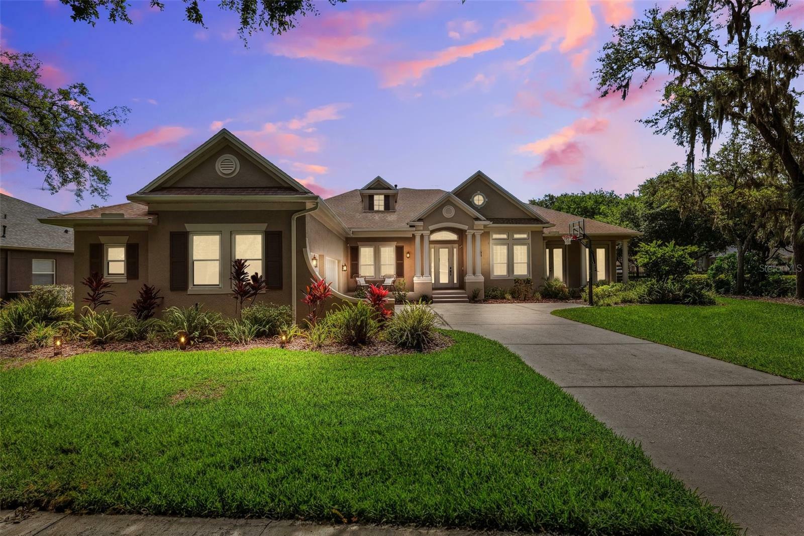 Property Photo: 5823 Terncrest Drive FL 33547