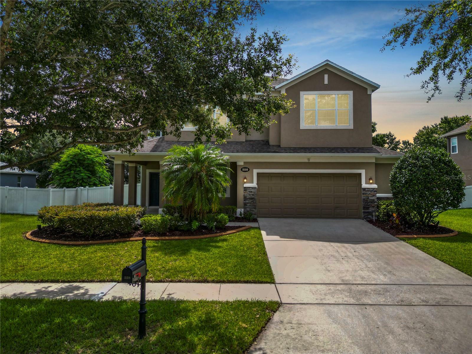 Property Photo: 228 Magneta Loop FL 33823