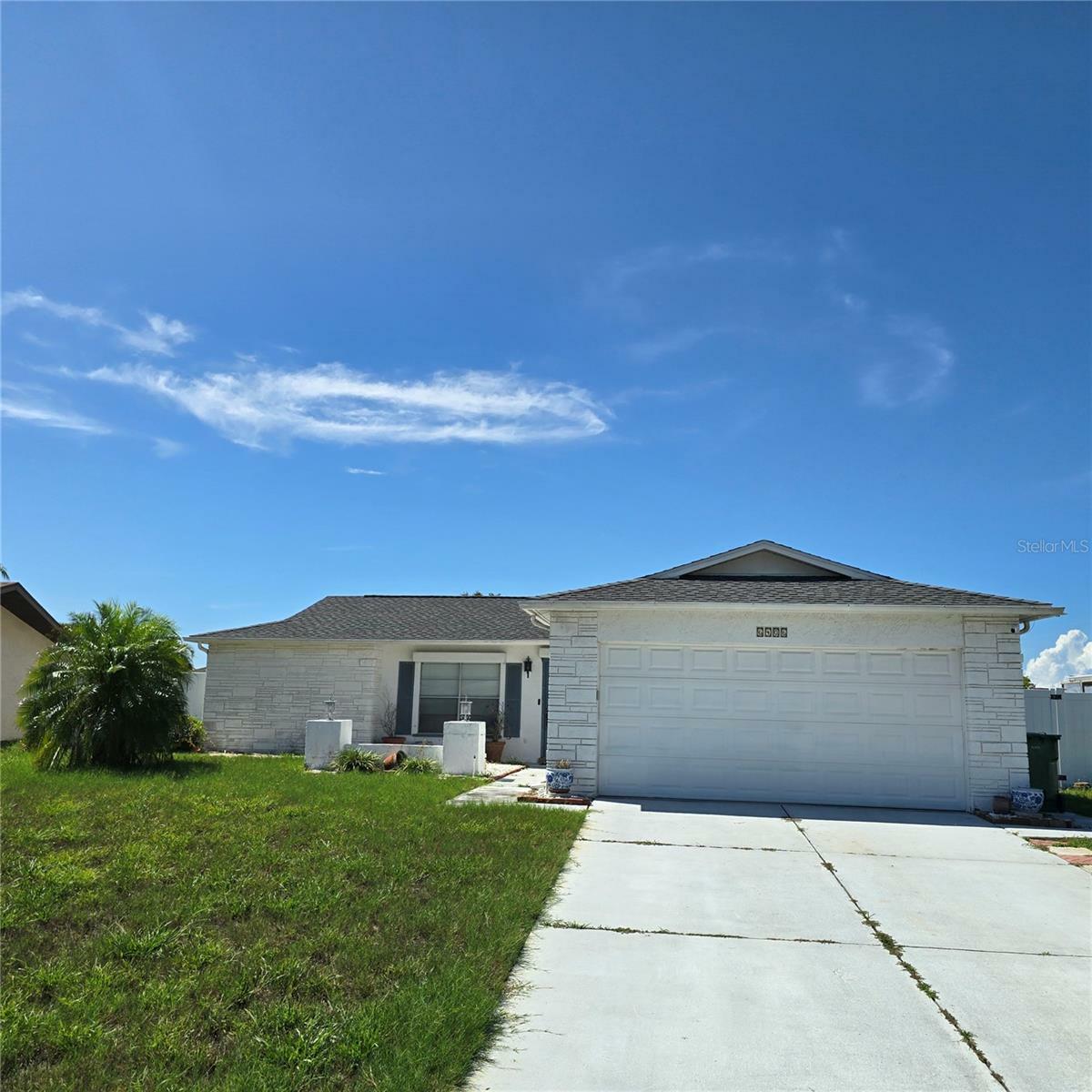 Property Photo: 6406 16th Avenue Drive W FL 34209