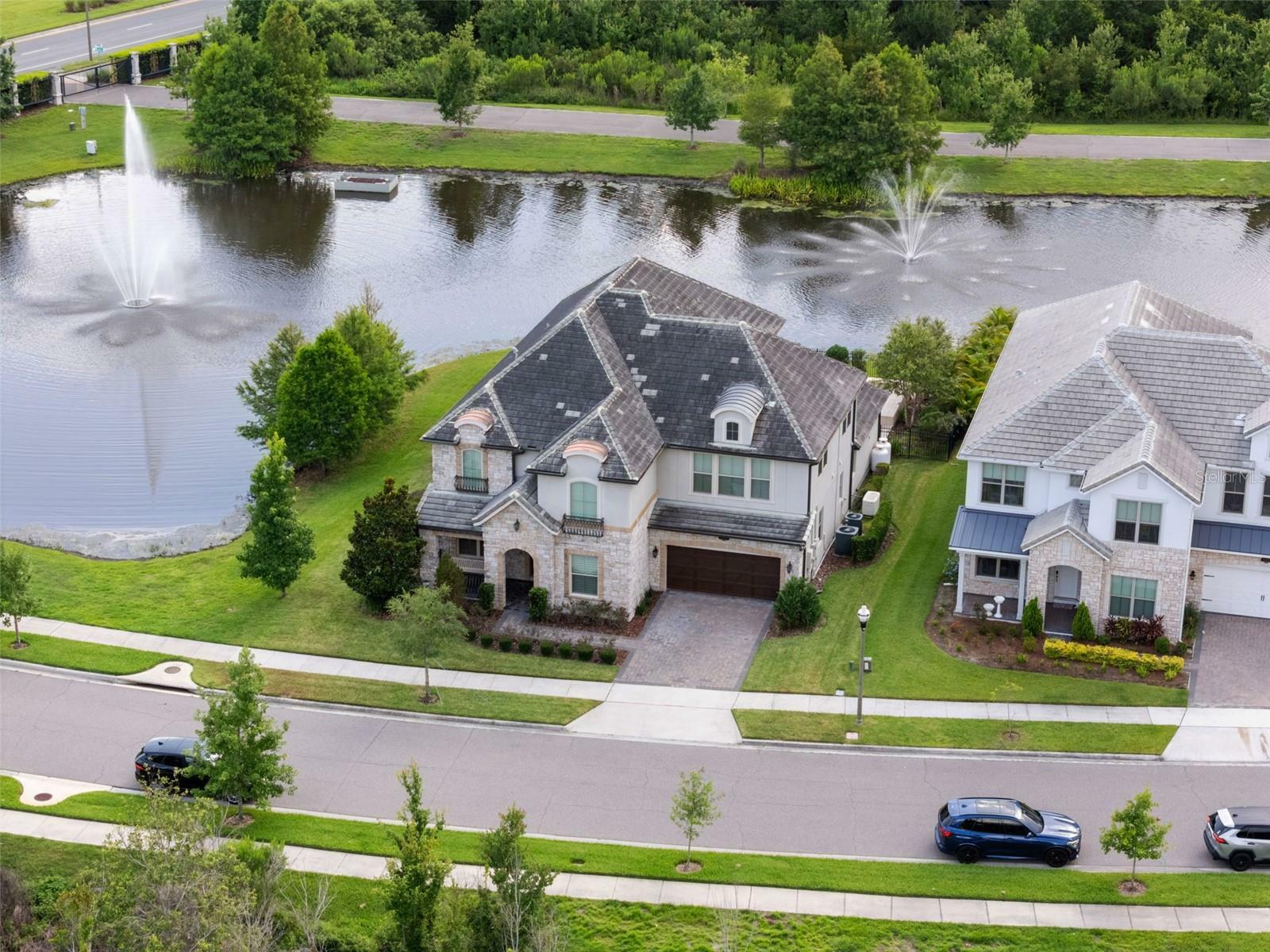 Property Photo: 10950 Belle Maisons Drive FL 32832