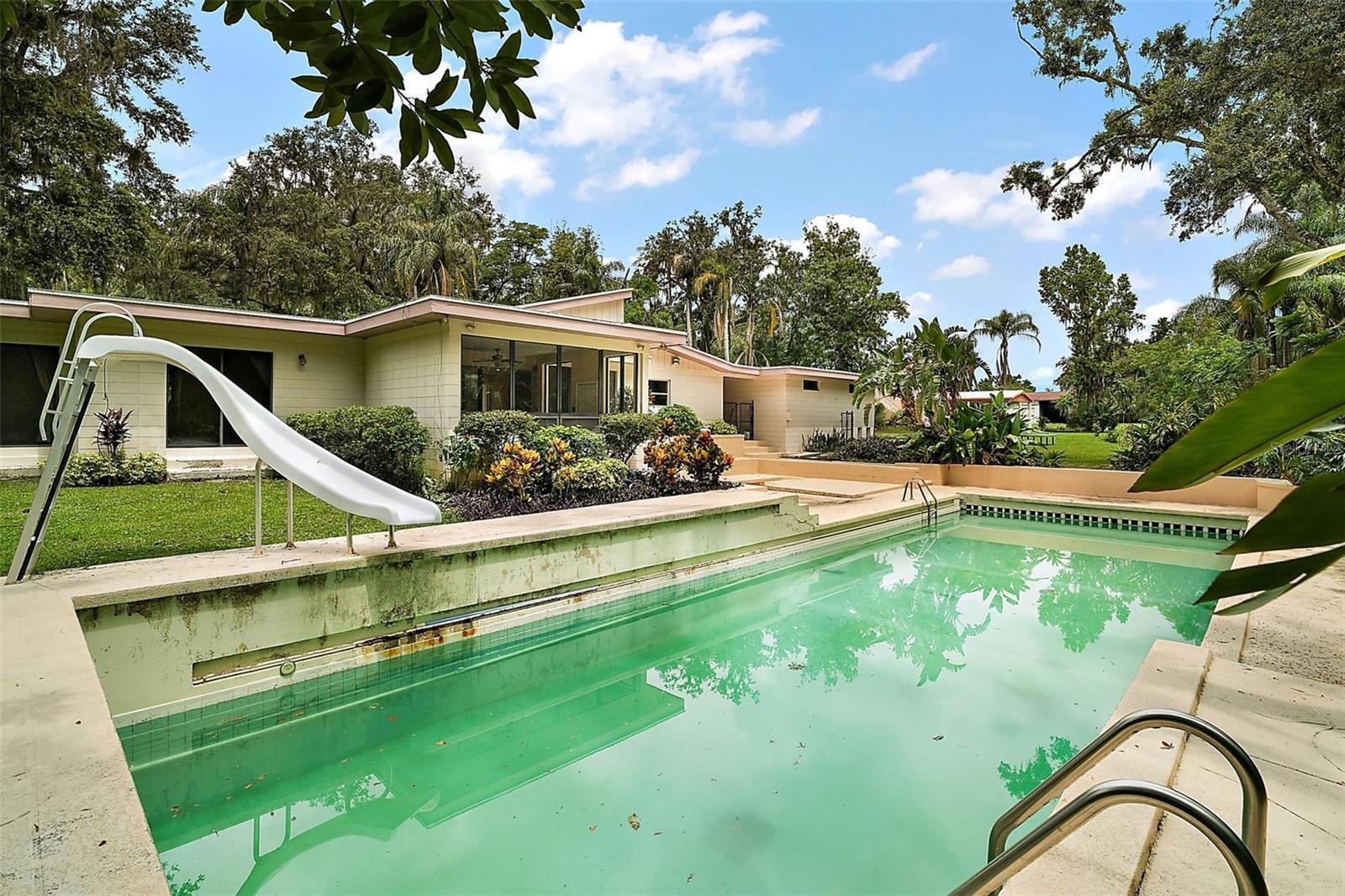 Property Photo: 27113 Robertson Road FL 34797