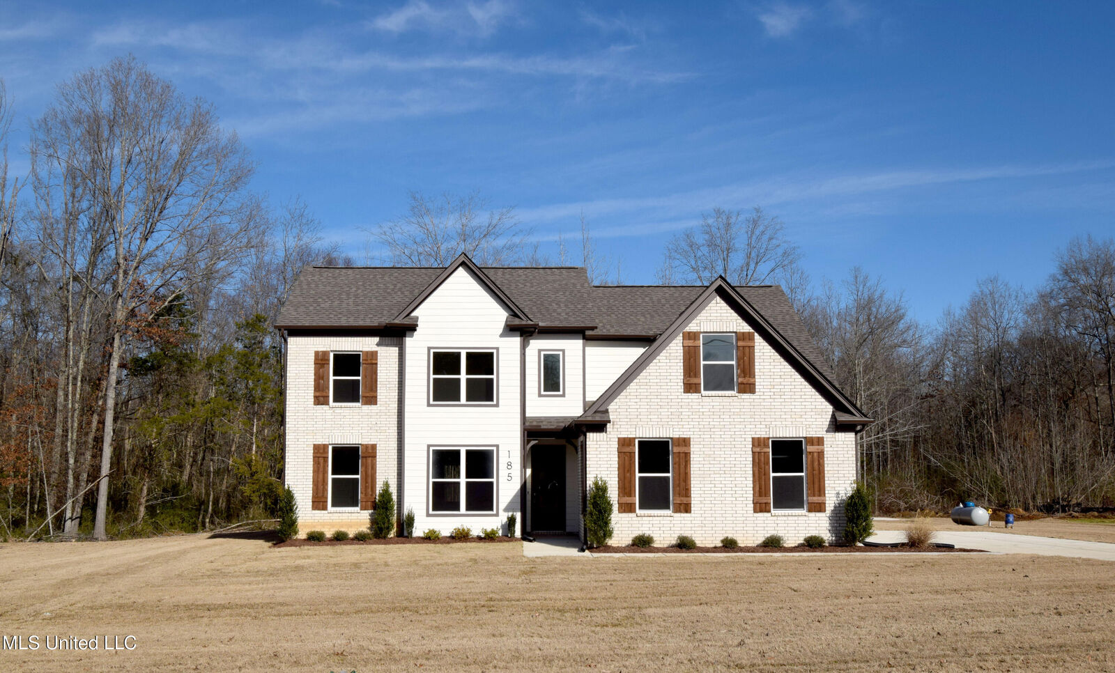 Property Photo:  185 Centerline Roper Loop  MS 38611 