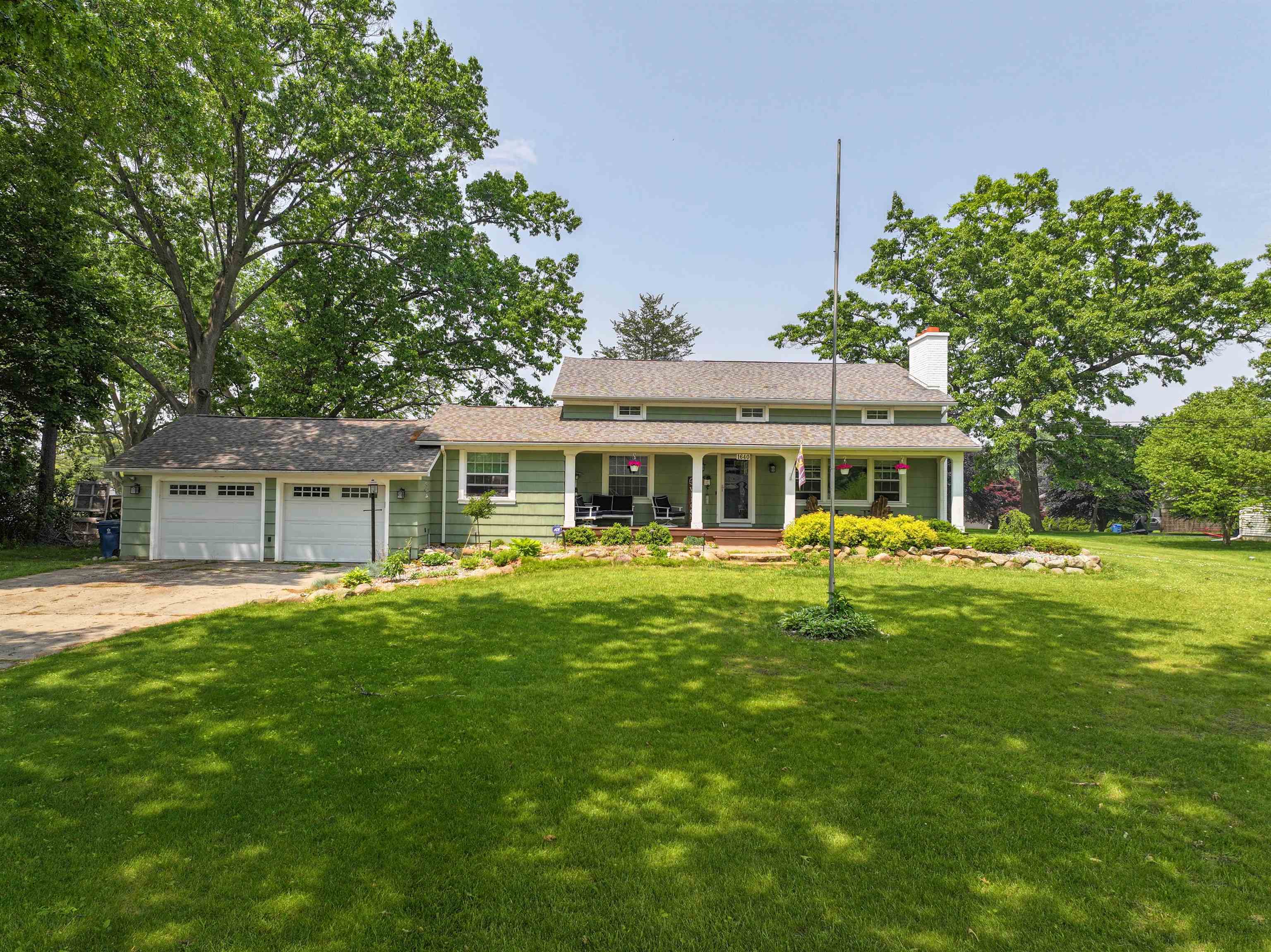 1640 Wenwood Parkway  Fenton MI 48430 photo