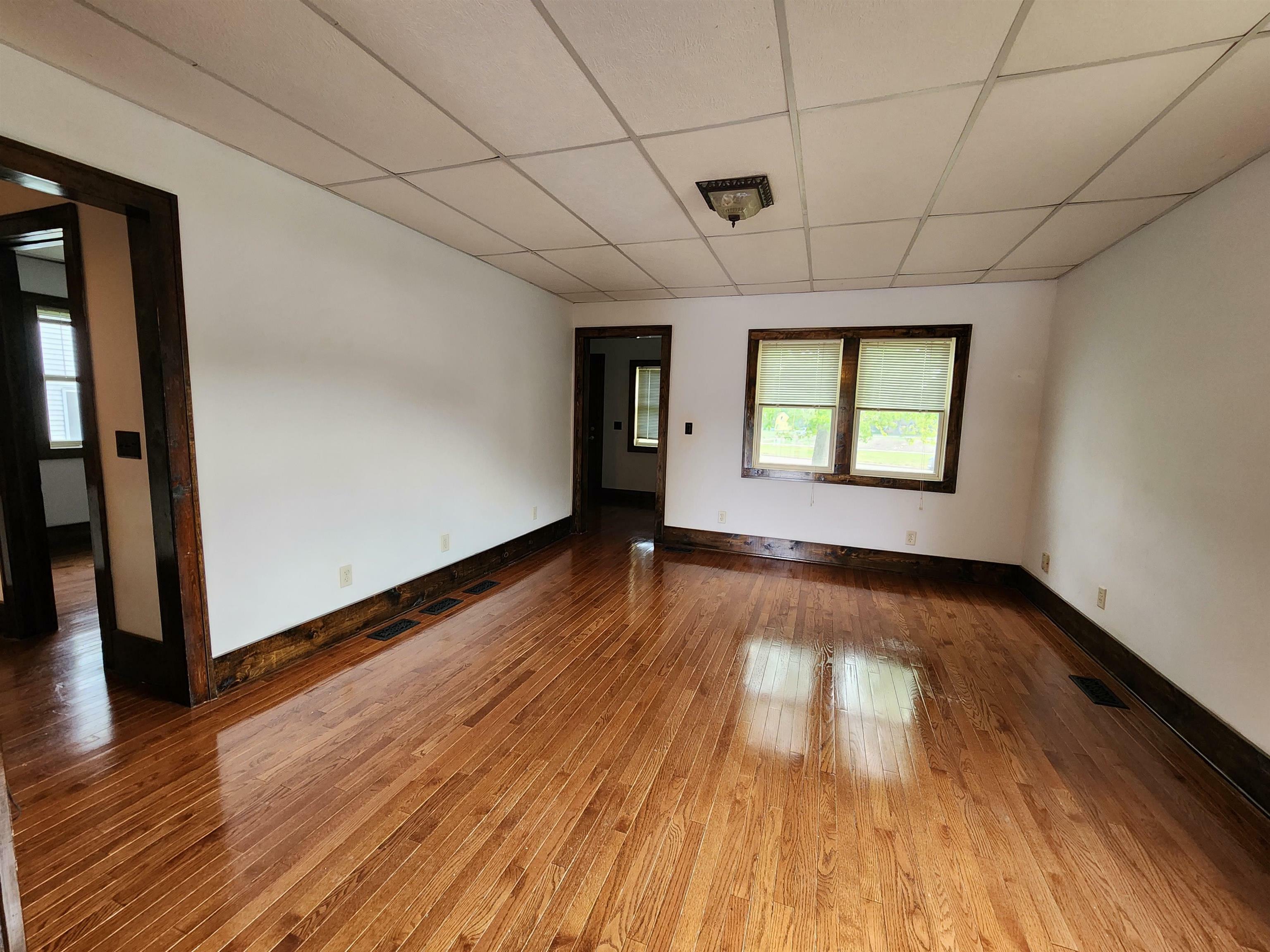 Property Photo: 624 5th Ave NW ND 58703