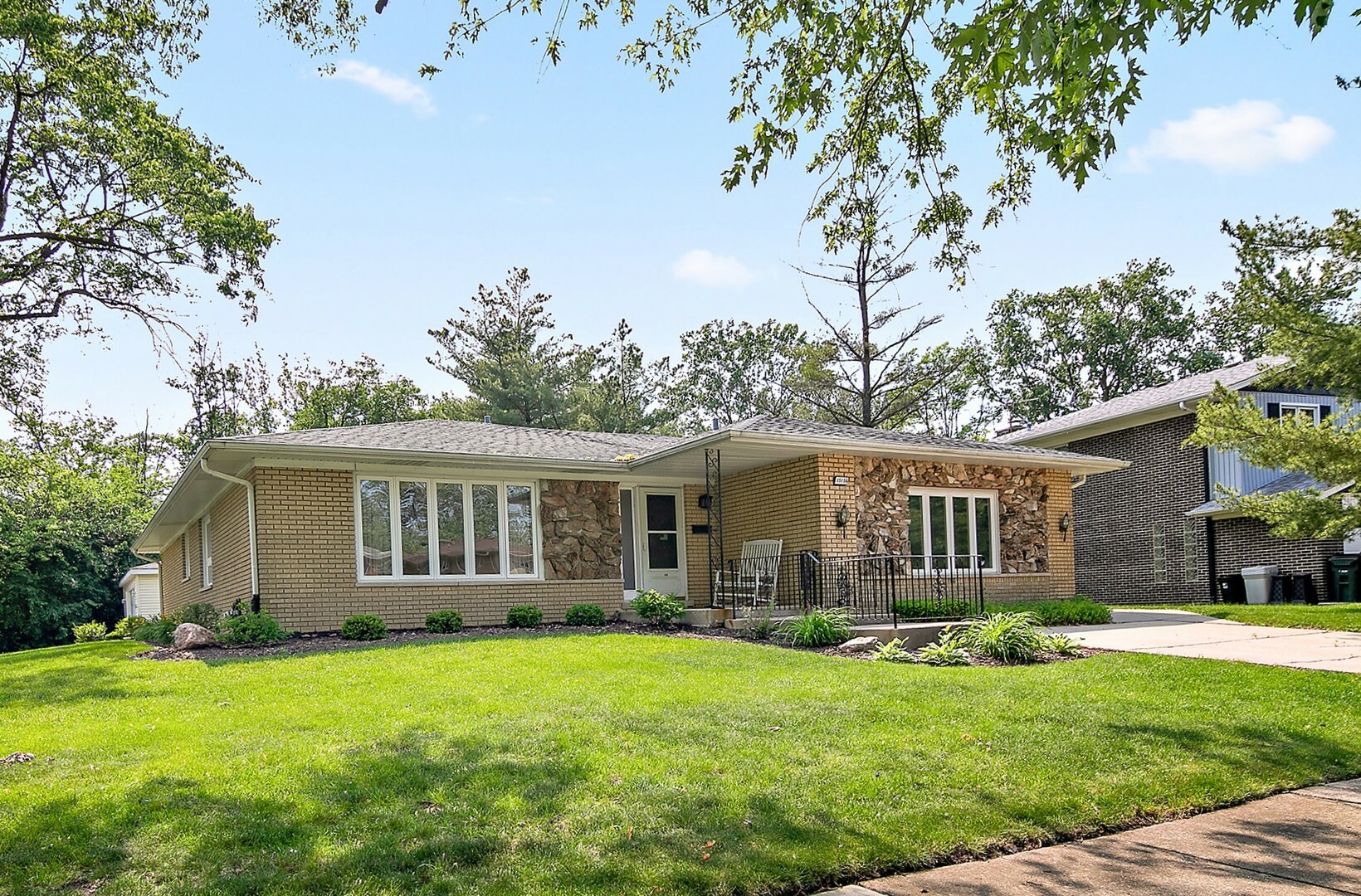 Property Photo: 15156 Chestnut Lane IL 60452