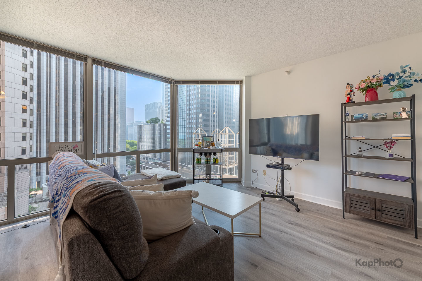 Property Photo:  222 N Columbus Drive 912  IL 60601 