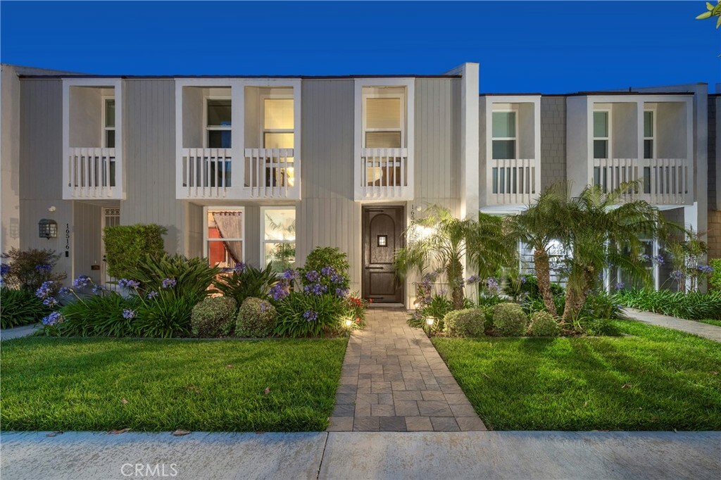 16520 Harbour Lane 6  Huntington Beach CA 92649 photo