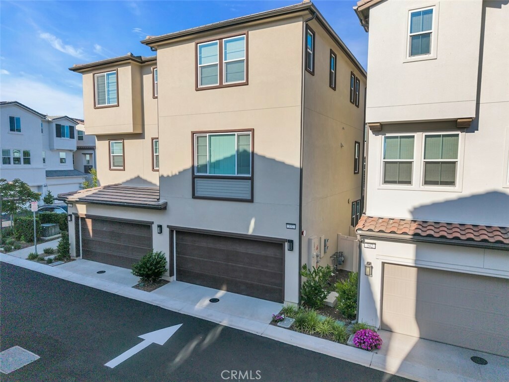 Property Photo: 332 Gelding Way CA 92694