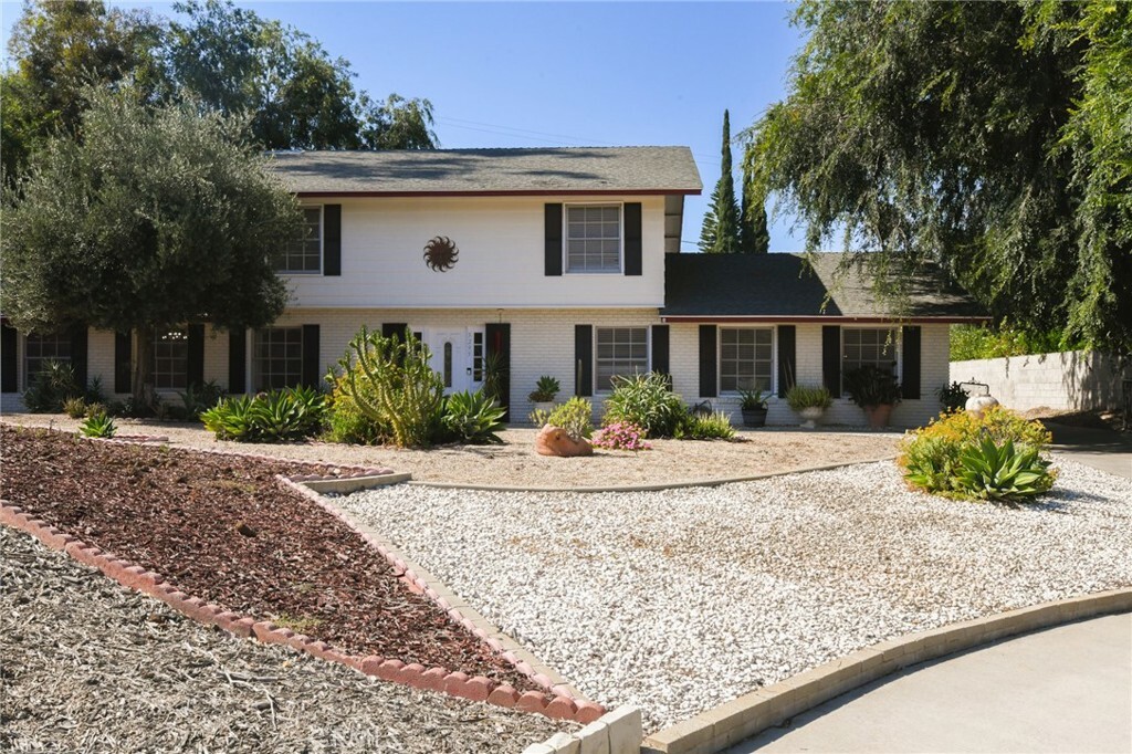 Property Photo: 5295 Bronson Way CA 92506