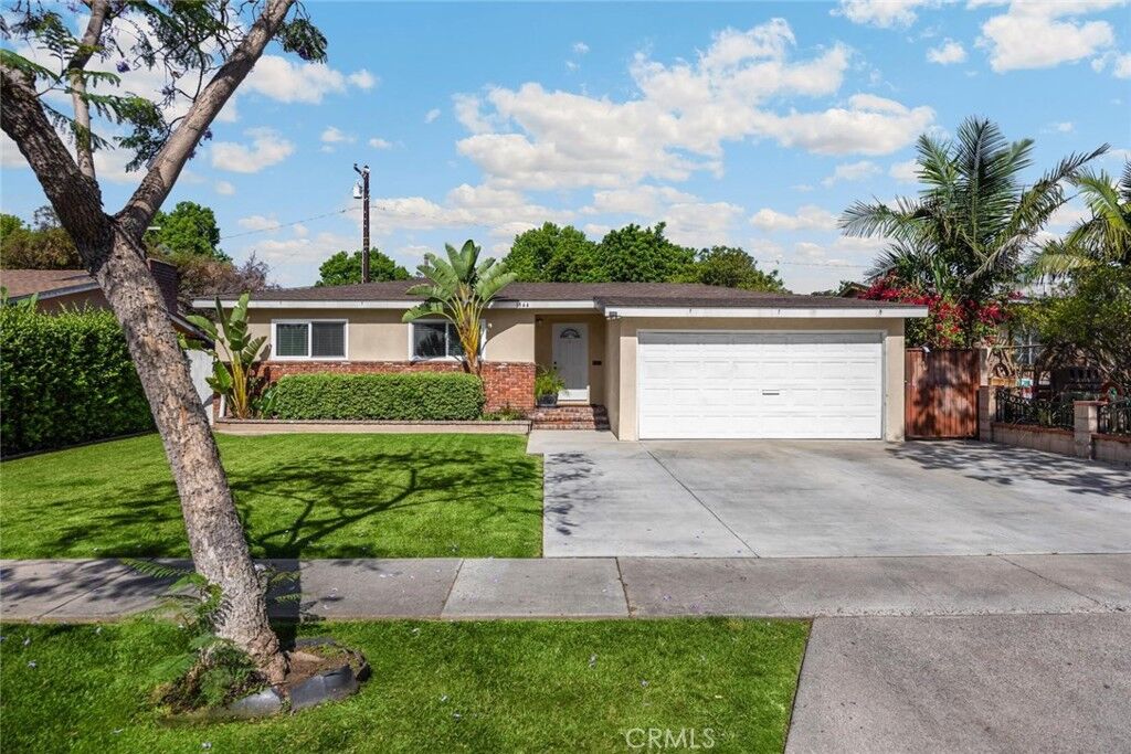 Property Photo: 1344 S Douglas Street CA 92704